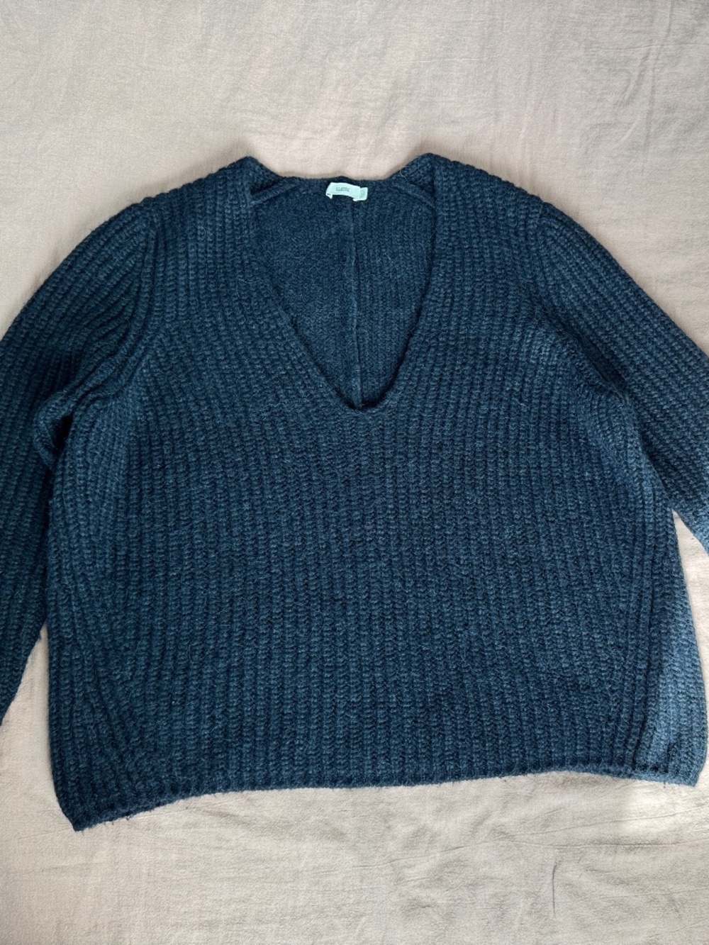 Closed Navy Chunky V-Neck Sweater, M
